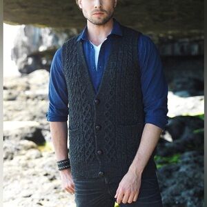 Aran Sweater Market Men's V-Neck Waistcoat‎‎